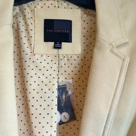 The Limited Yellow Single Button Notched Blazer Size Medium - Picture 4 of 13